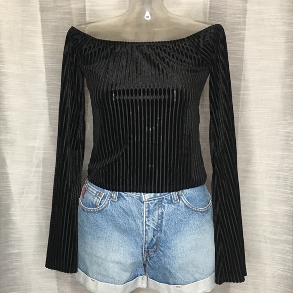L.A. Hearts Ribbed Off-Shoulder Bell Sleeve Top - Picture 2 of 5